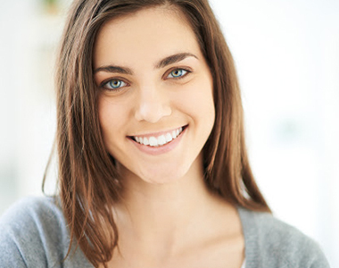 Why a healthy smile should also be a white smile